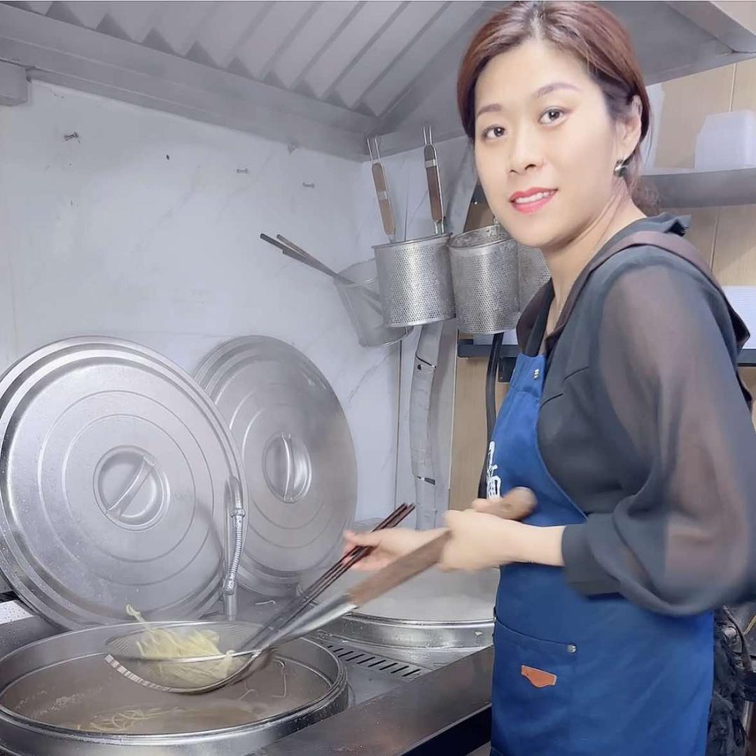 言贵妃娟姐