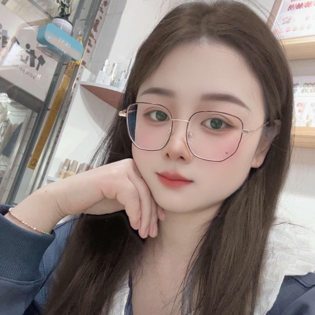 半夏美甲美睫
