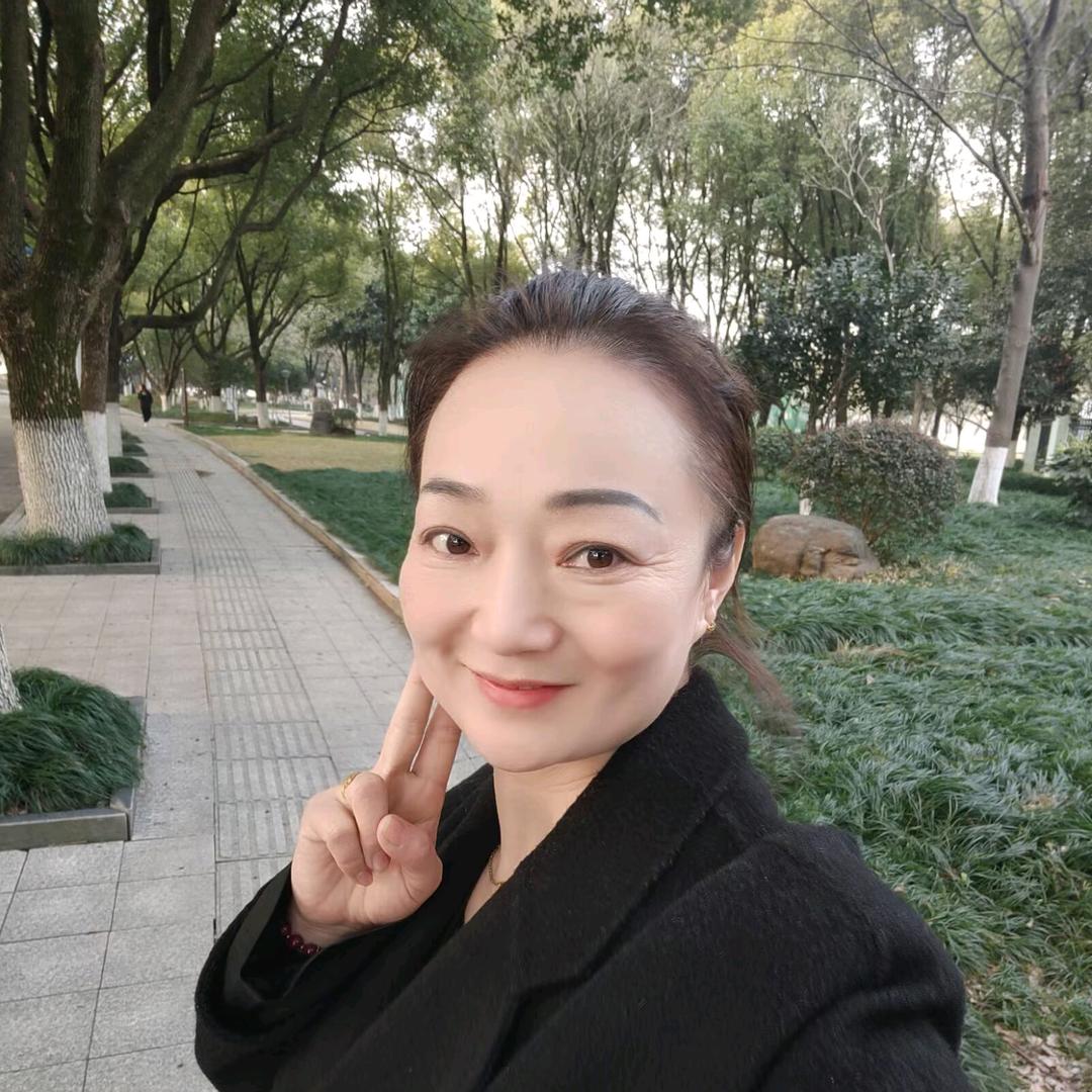 花姐:敦煌市富美阁窗帘