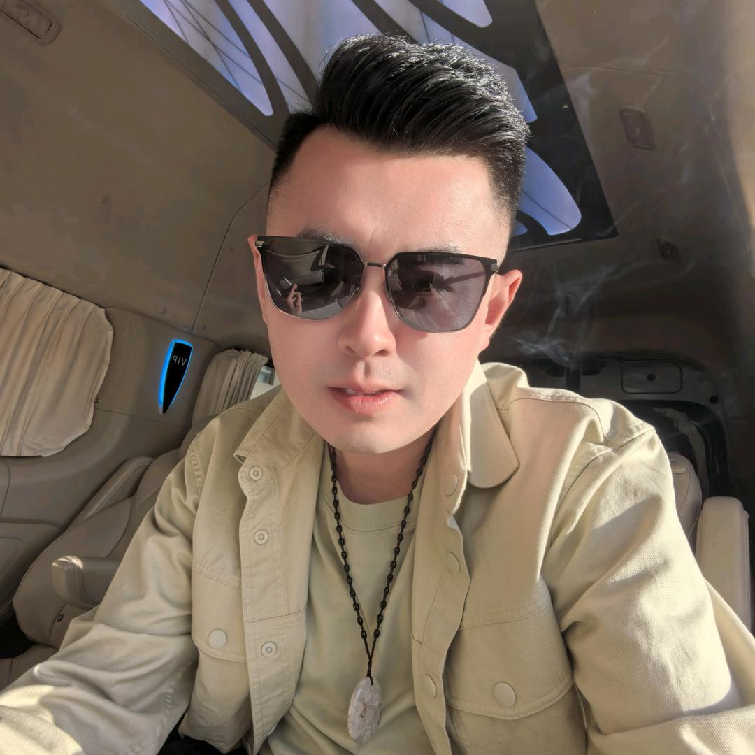 柏际烫染美发工作室官方号