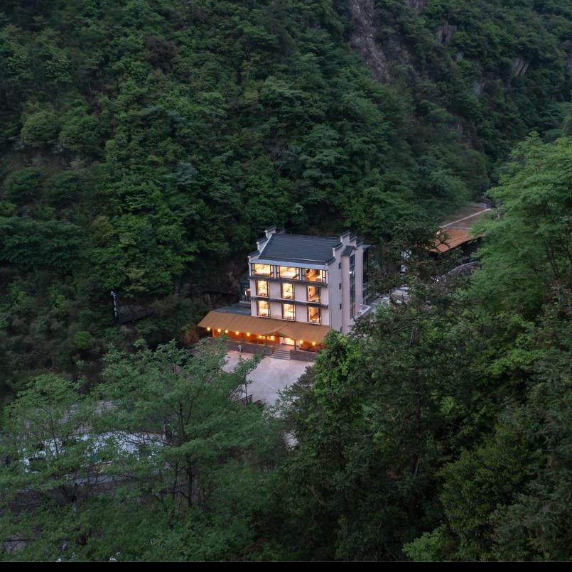 两山旅行社集