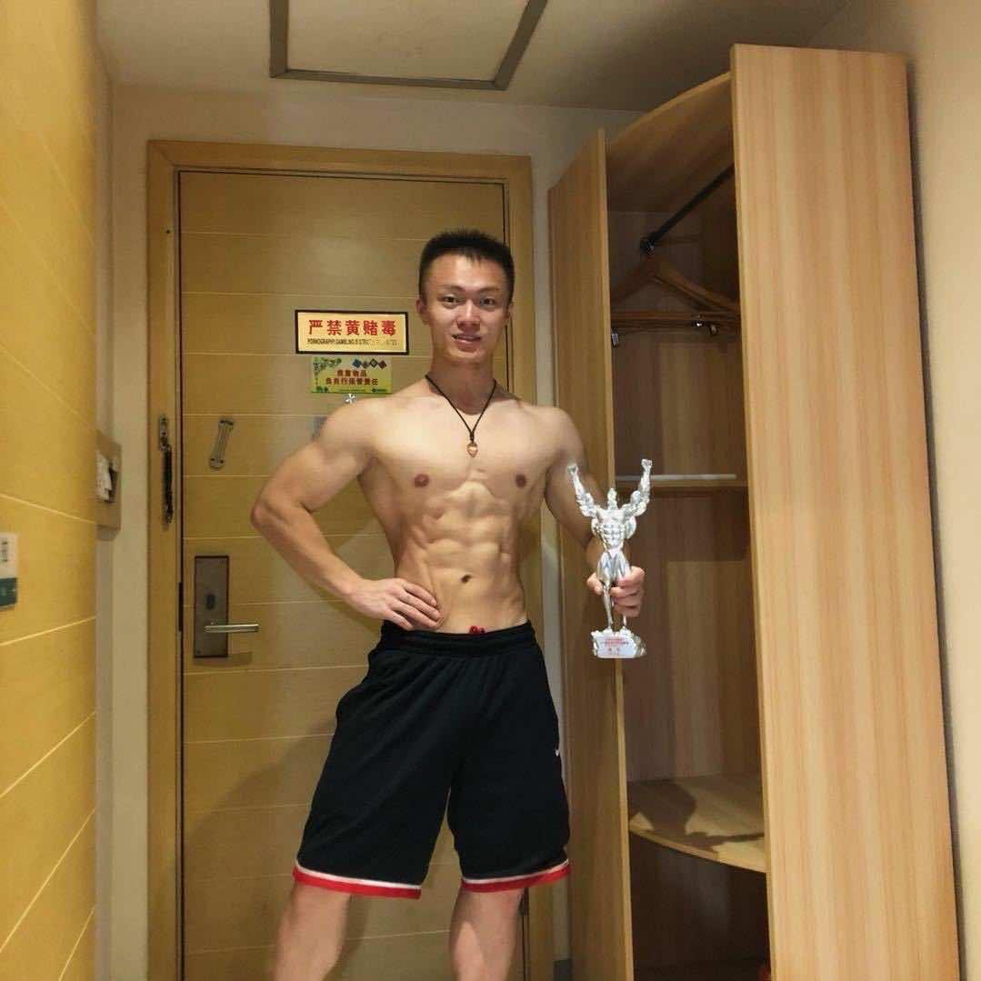 志健身 球球教练