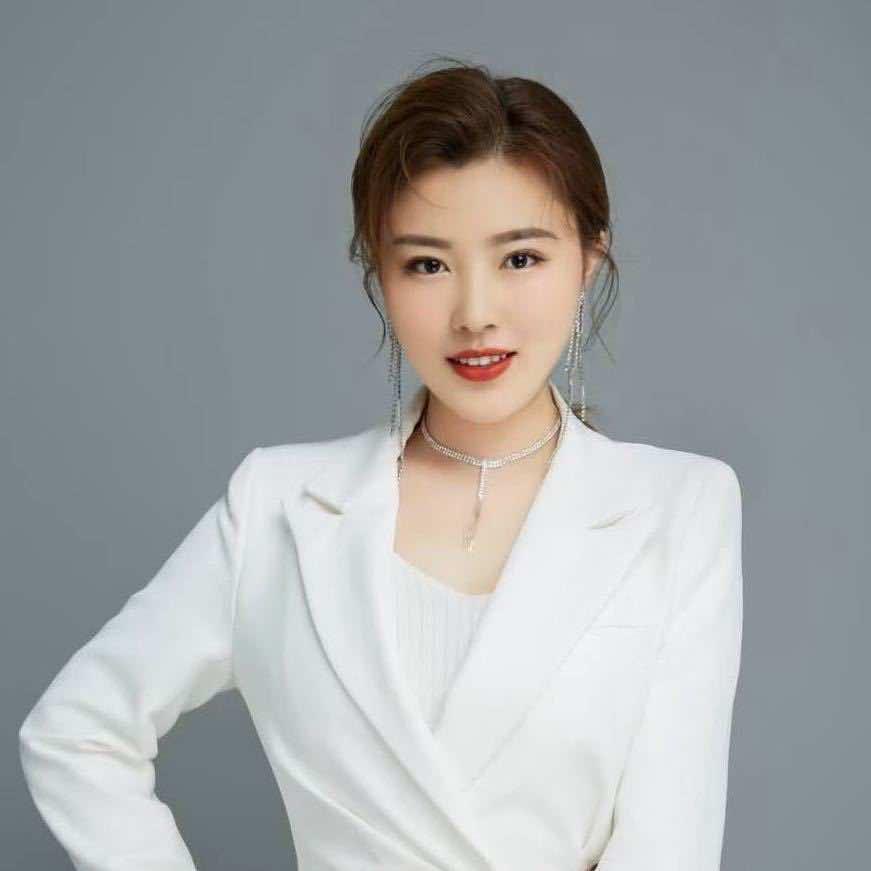 在成都做眉毛的金晶