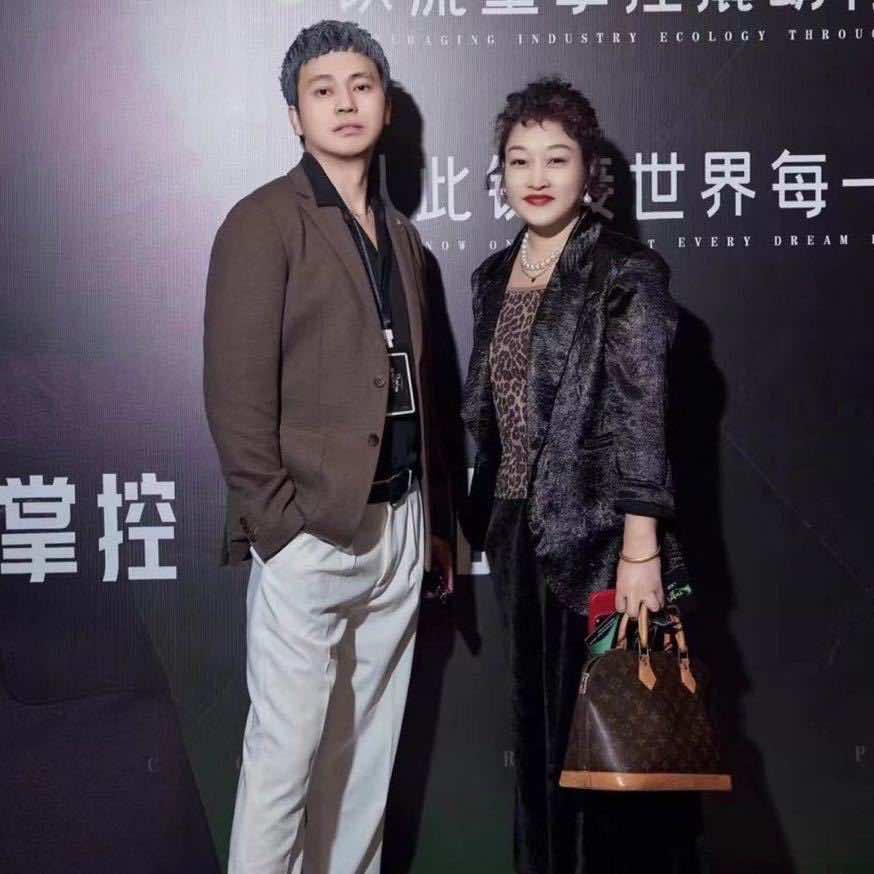 烟台复古羊毛卷（复古风烫发）