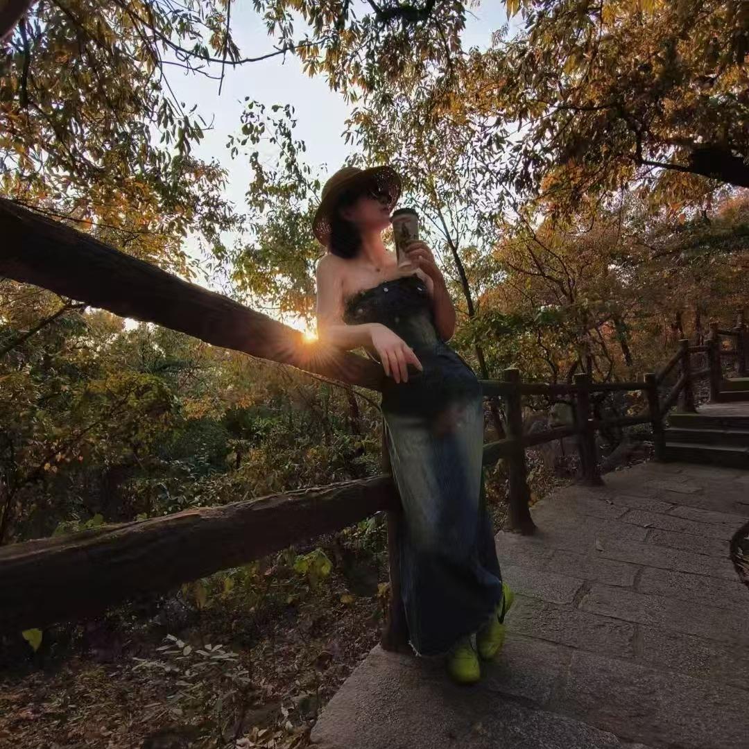 乖乖的小野猫呀-岑骄