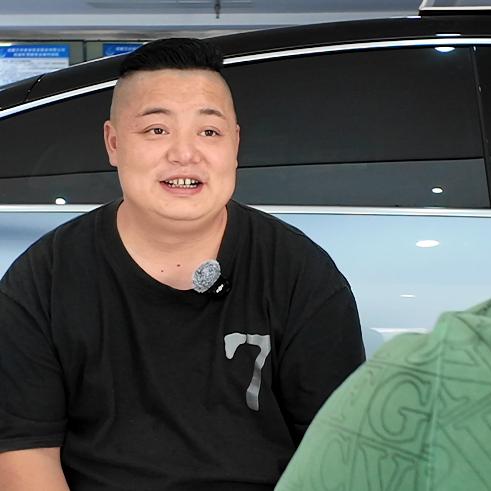 成都实诚租车（胖哥）