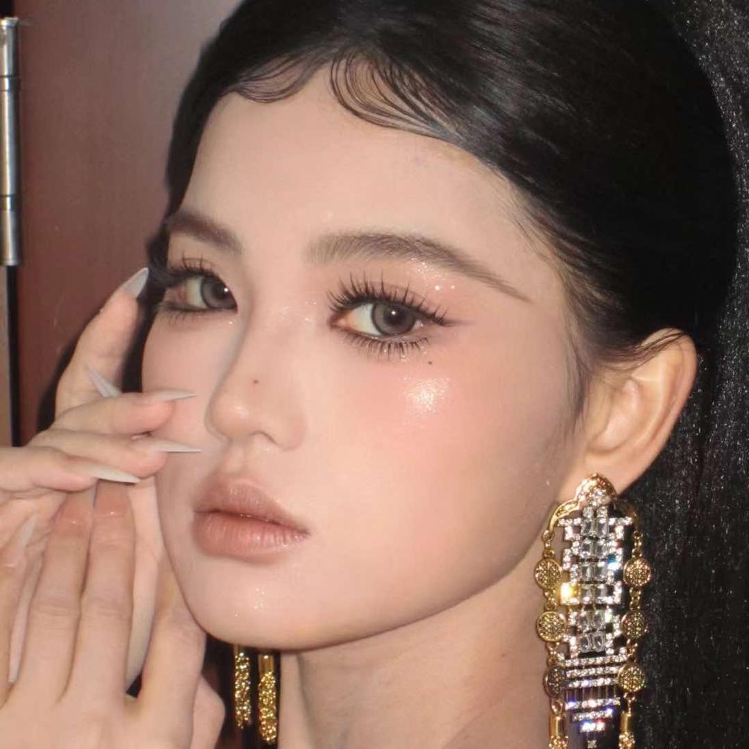 艾拉·化妆造型官方号