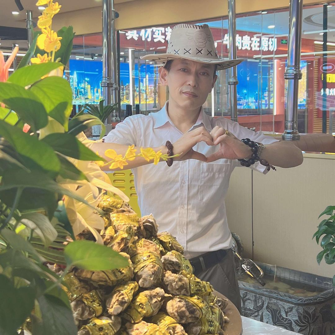 牛仔街区烤肉火锅牛排海鲜自助-高新万达店