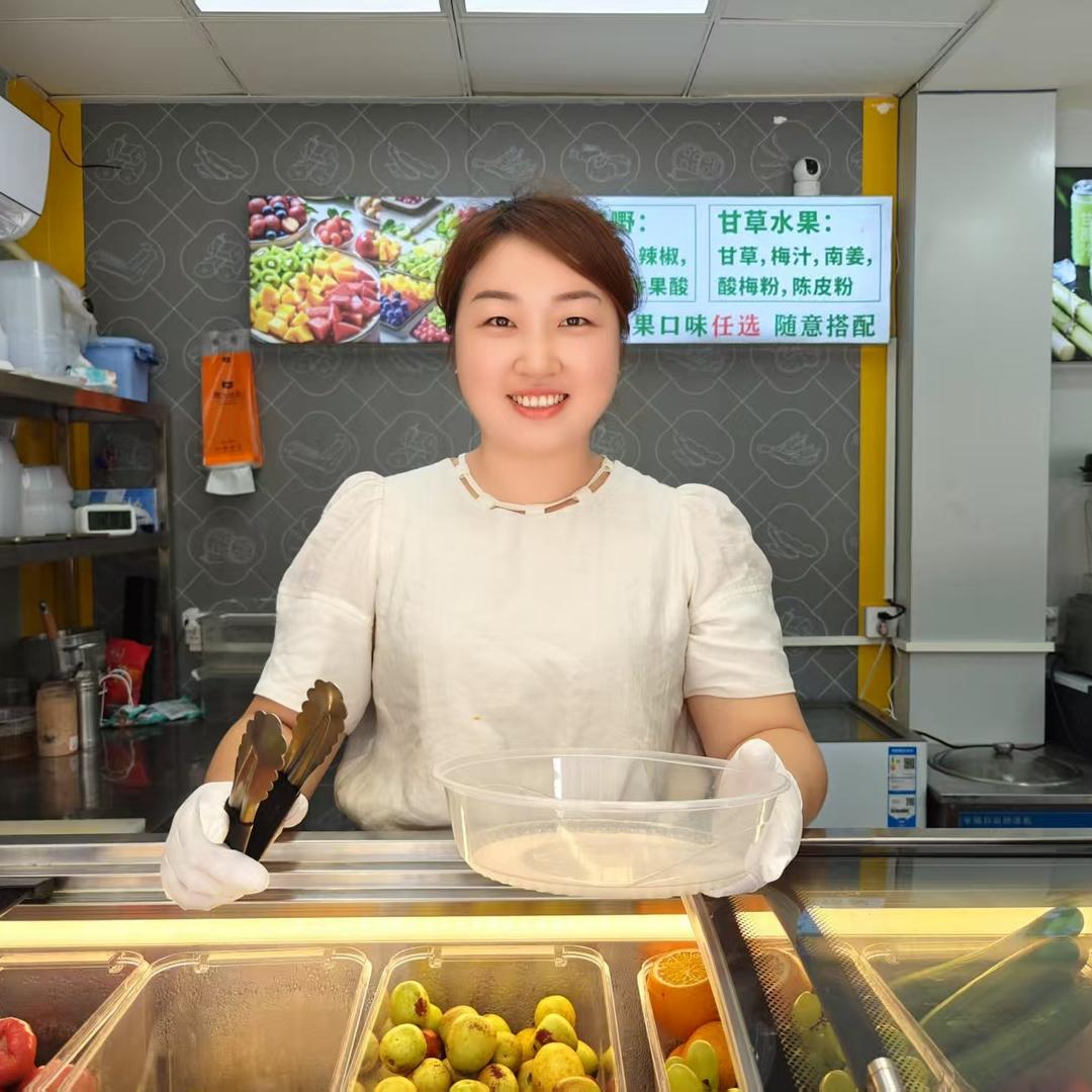 泺选（小红花果切古镇店）