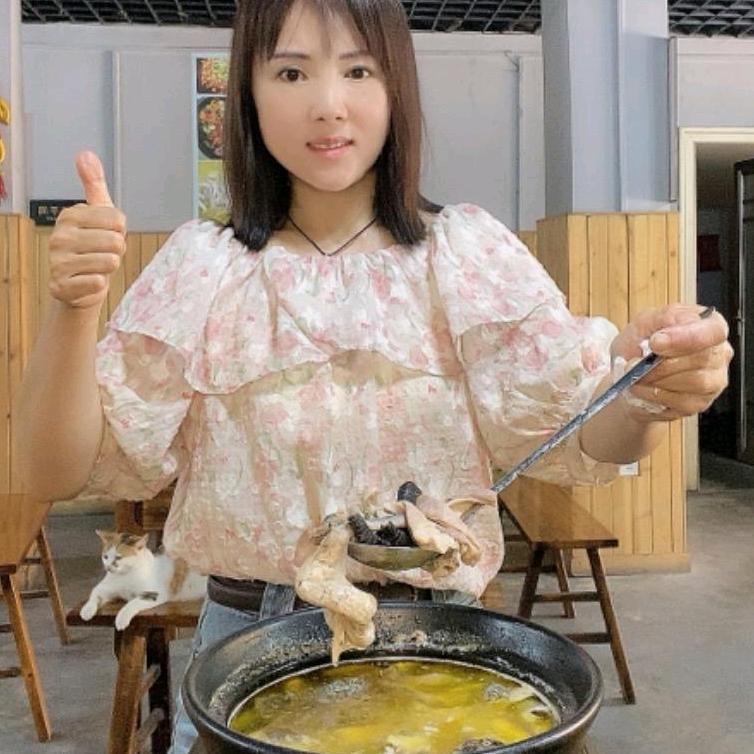 凯里董姐猪肚鸡