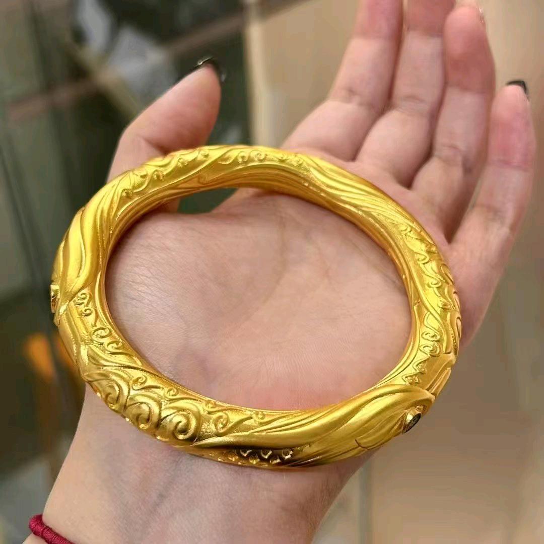 鑫福黄金水贝手工坊营业员（哲）