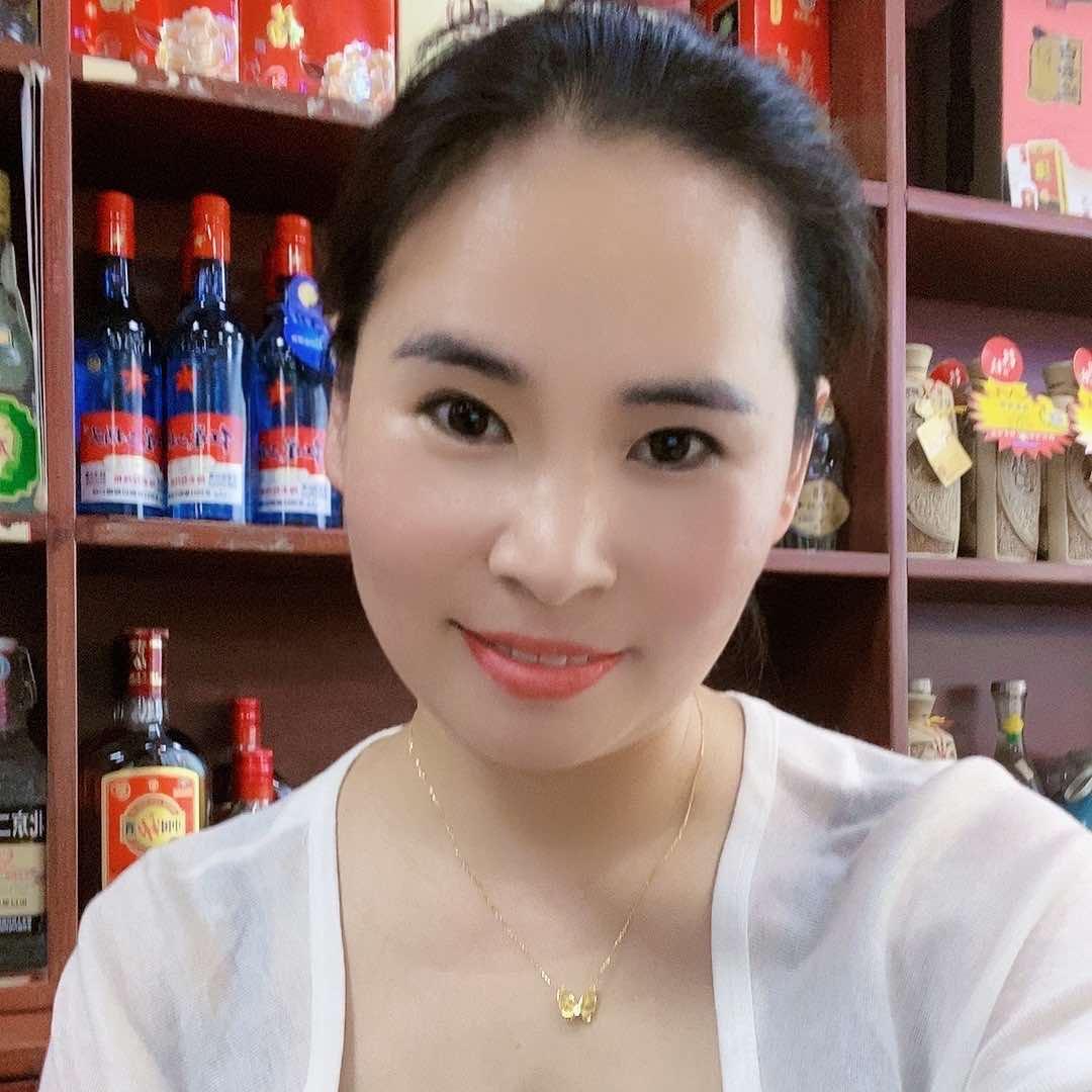 山东老屋饭店的娜娜姐