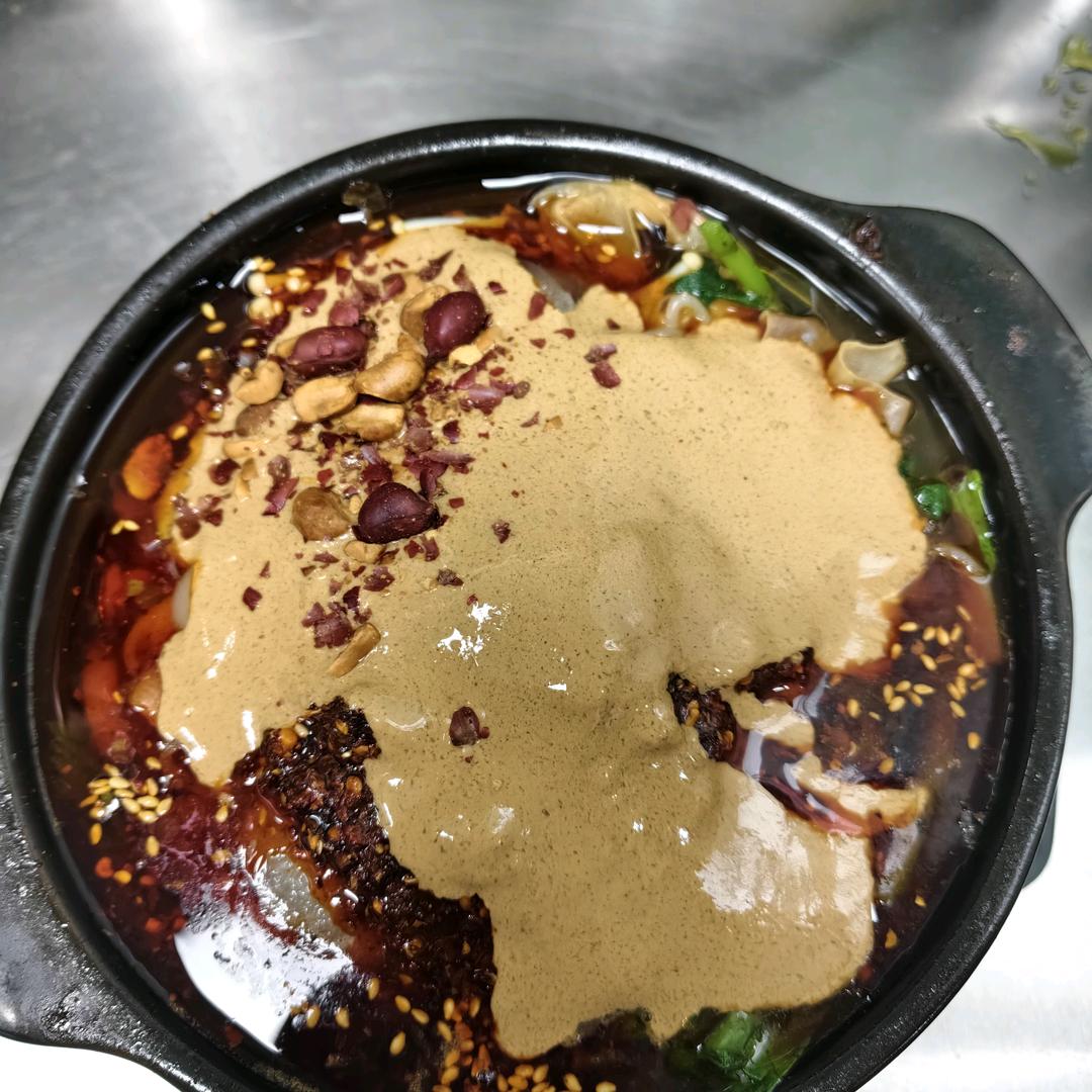 柱哥麻辣烫米线店