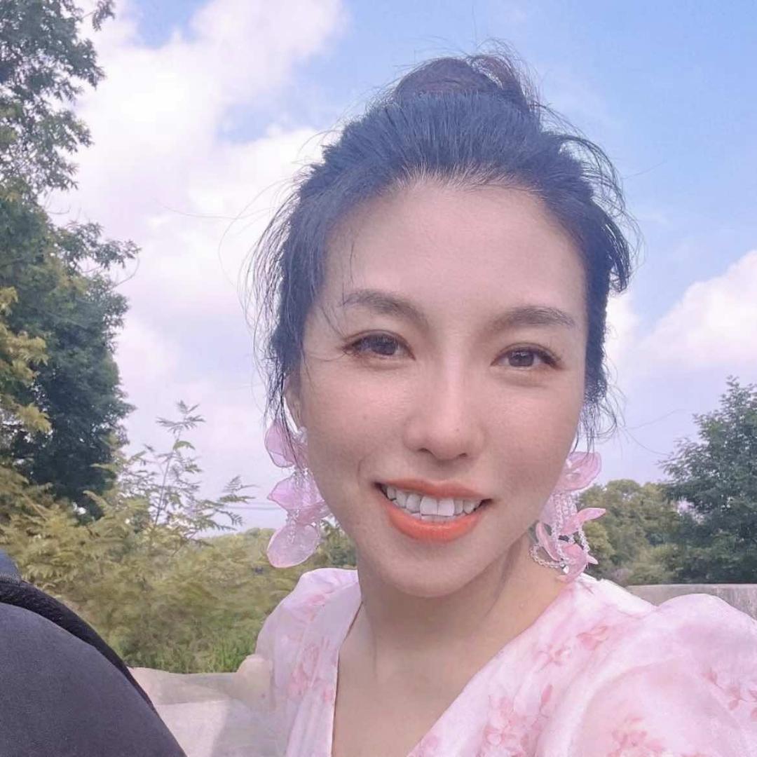 长兴甄选慕溪女装