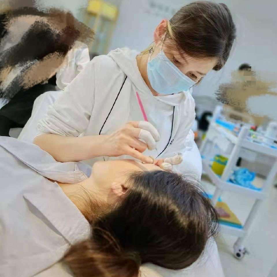 吴公子男士修面理发