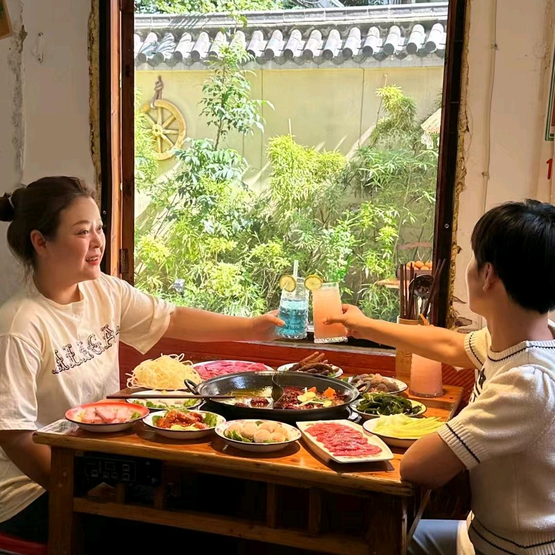 赵蓓蓓重庆老火锅（步行街店）