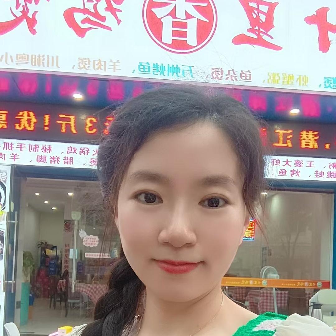 坪山十里香鸡煲连妹妹