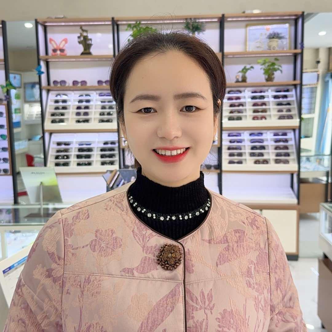 芸姐 阳谷科新眼镜