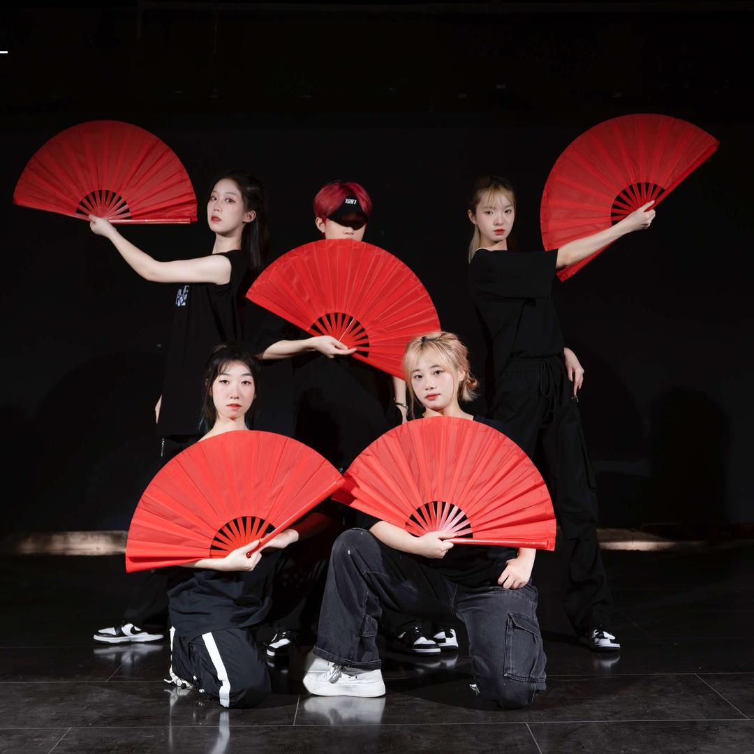 水灵子舞蹈缤纷店