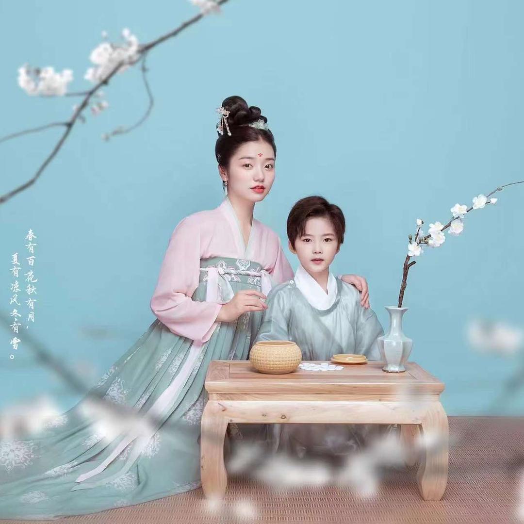 金色童年儿童摄影美术馆(广场路店)官方号