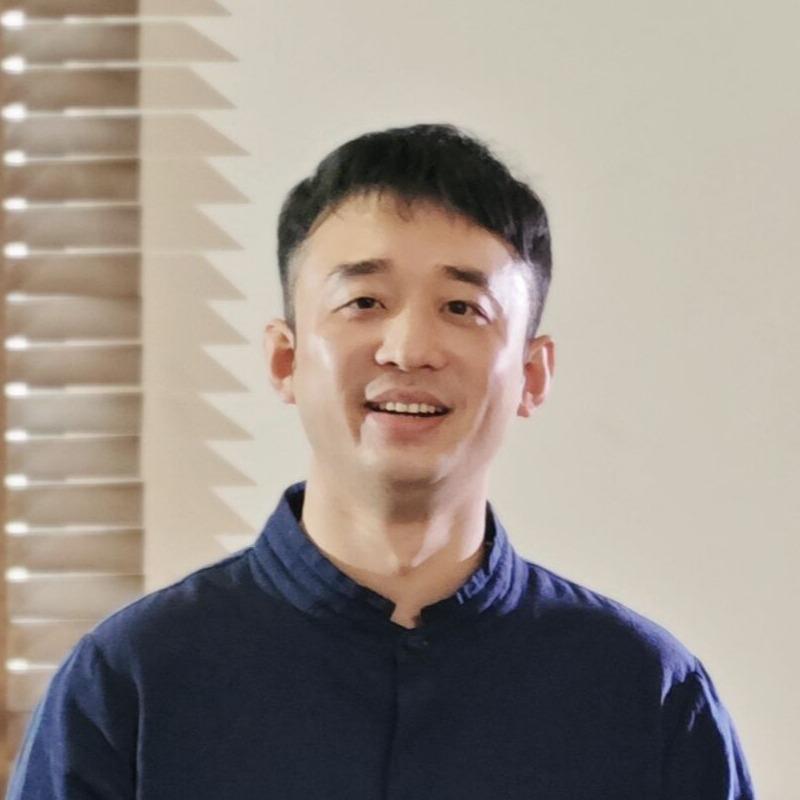 葆春“疯老板”小朱