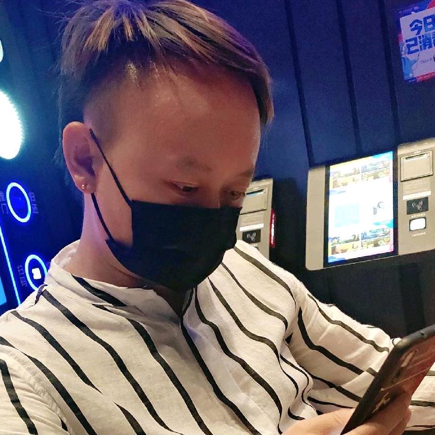 A艺廊造型店长阿宝