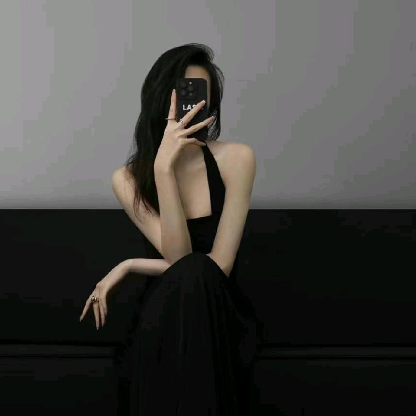 伊颜美甲美睫彩妆护肤店