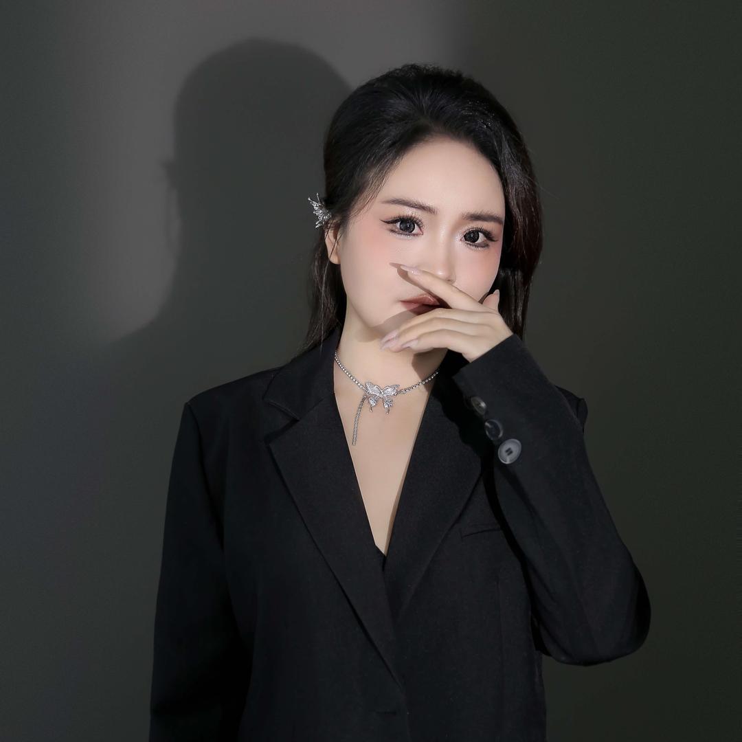 哈哈姐小芬