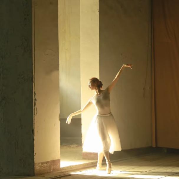 爱妮舞蹈静静老师