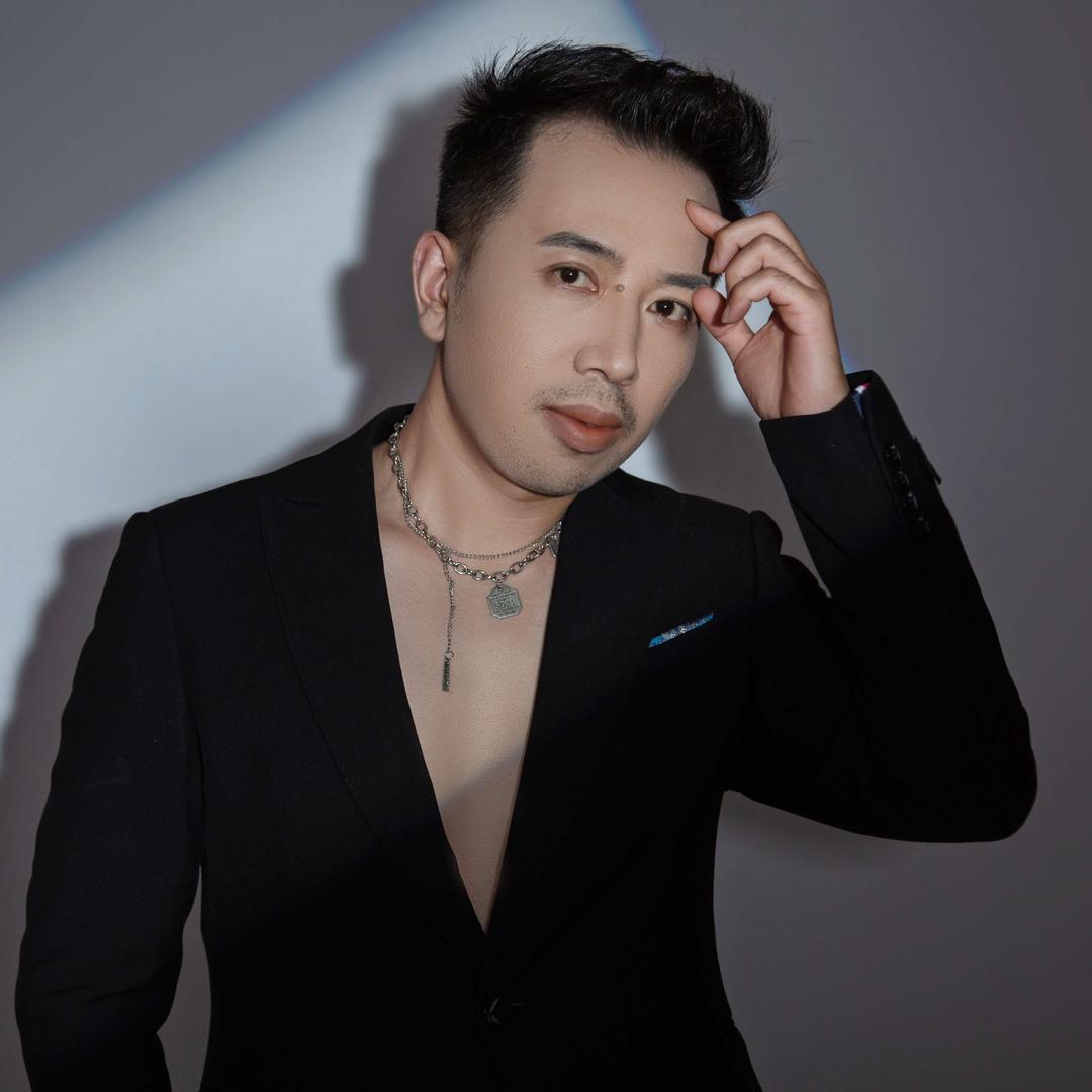 阿勒泰市托尼造型工作室