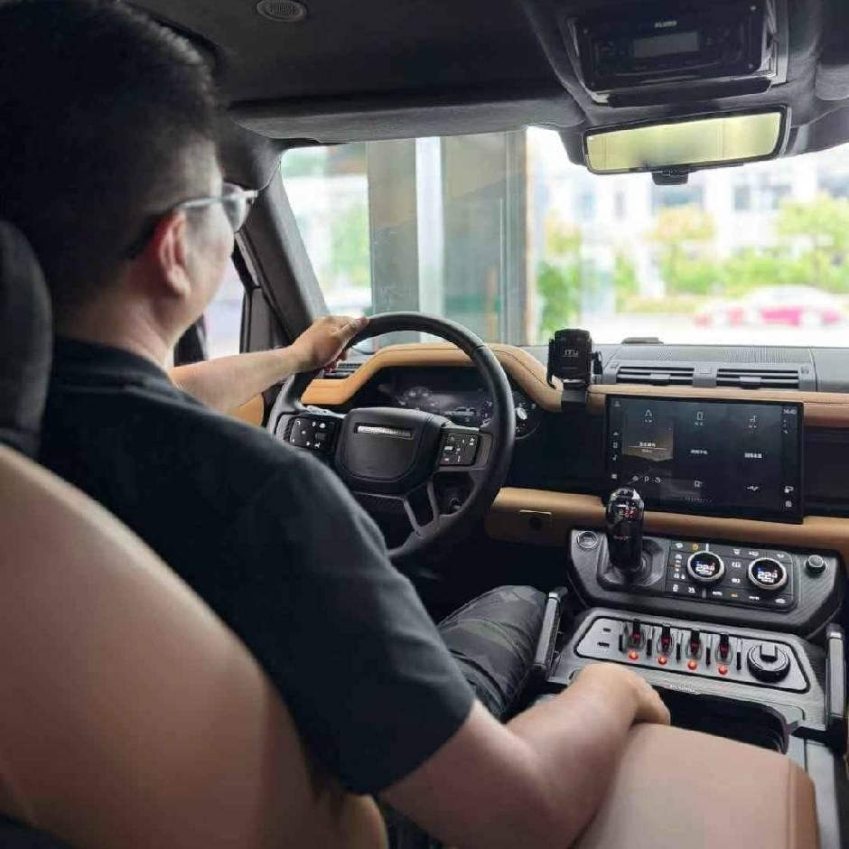 广州虎刻路虎—大兵（卫士升级）