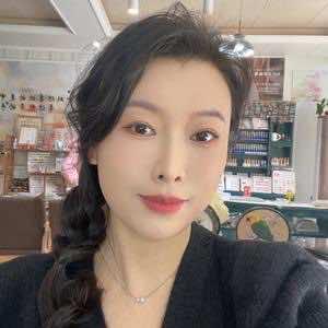 明港V美美甲美睫