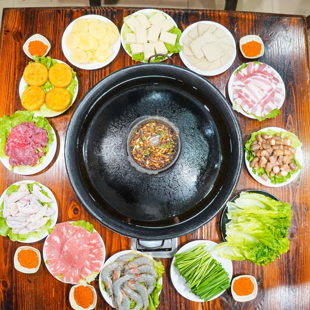 贵州烙锅主题餐厅陈江店
