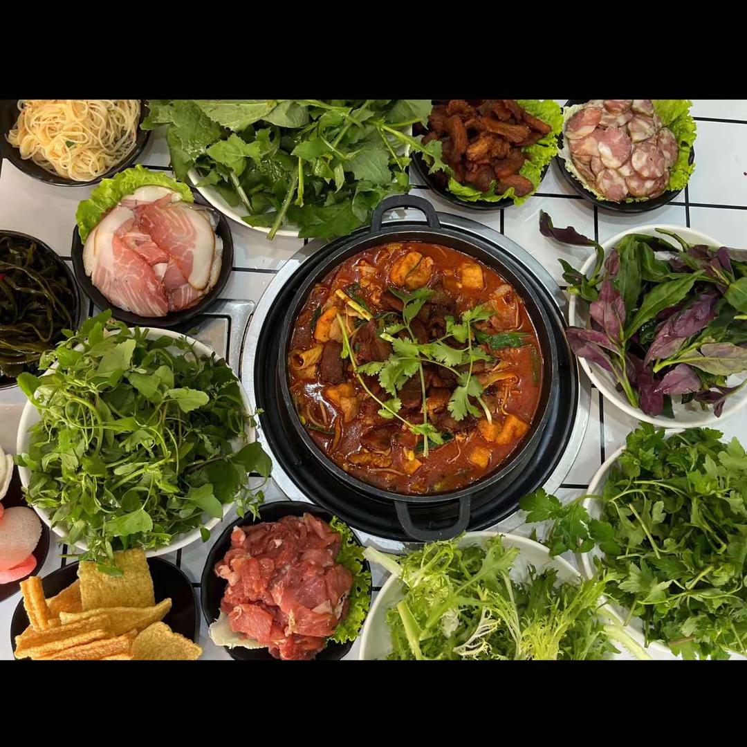 贵州野菜豆米火锅〈曲靖市总店〉