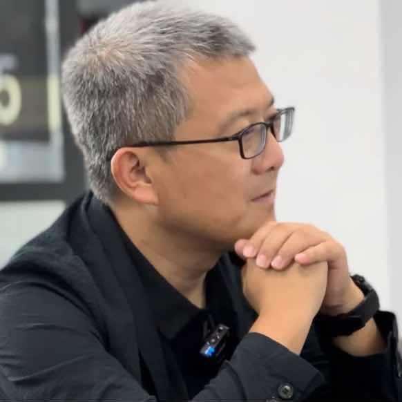 迅维 修特斯拉的老杨