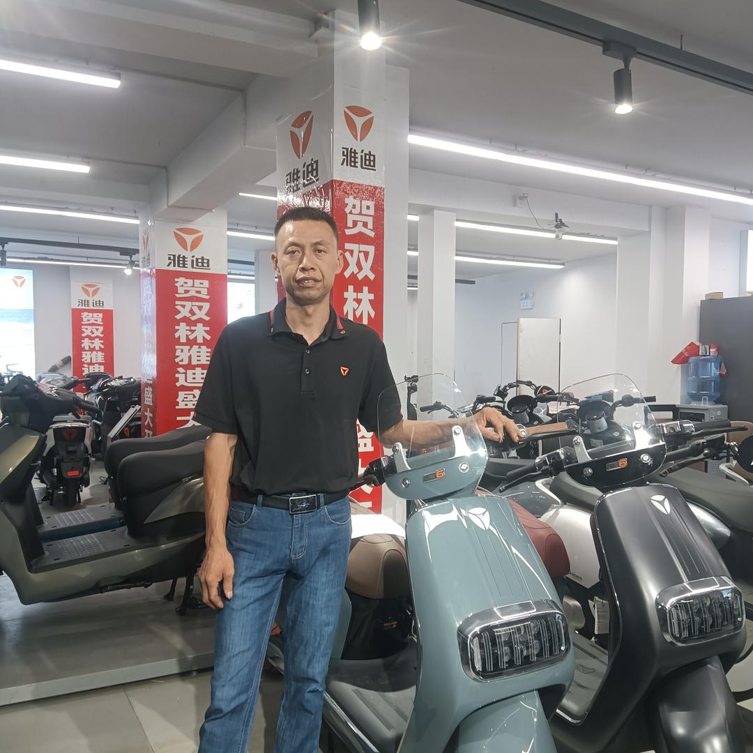 shuang双林龙泉花园小张车雅迪店