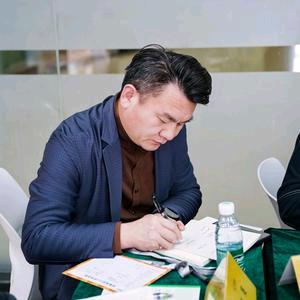 咸丰伊特莱全屋定制  皮阿诺橱柜