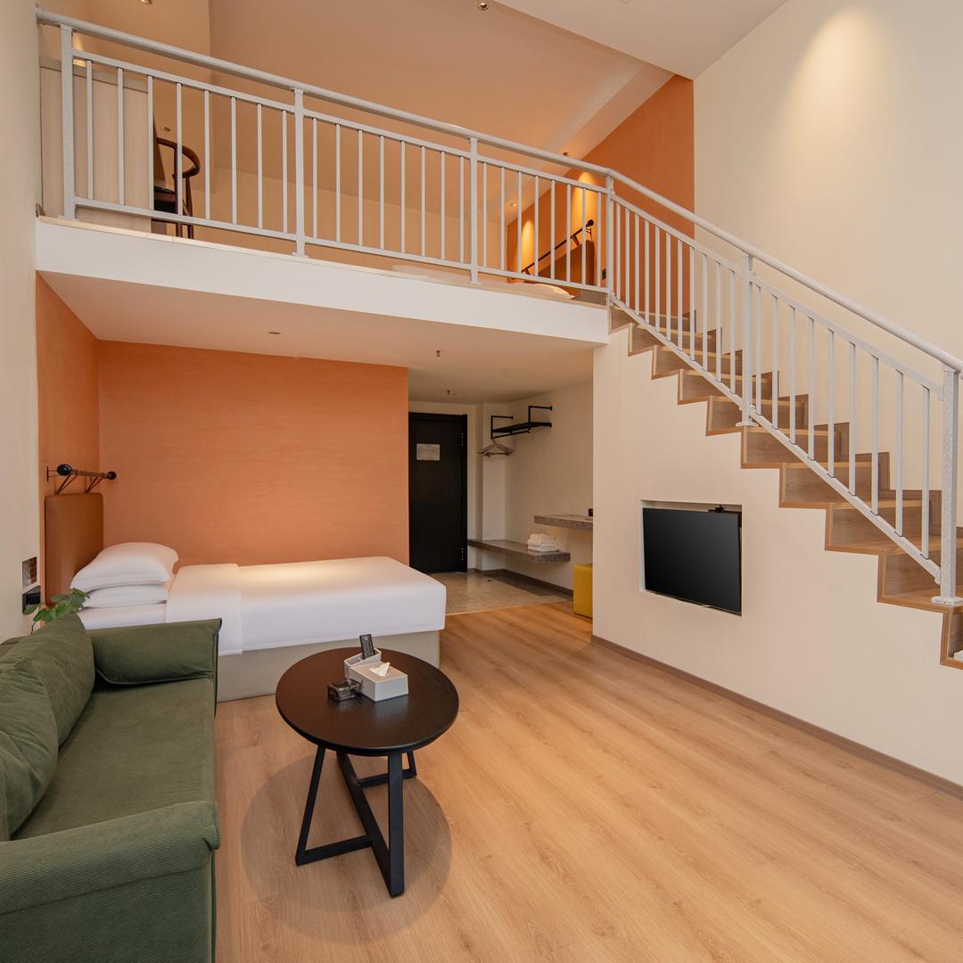 桔子红了酒店(恩施市中心博物馆店)小丁