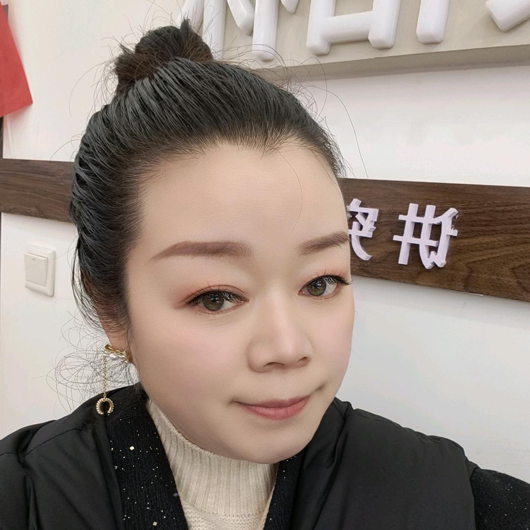 商丘市梁园区莱茨格林女装店