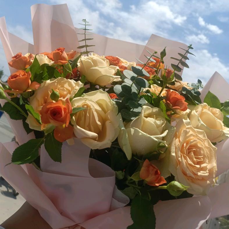 魏县晨辉鲜花礼品店