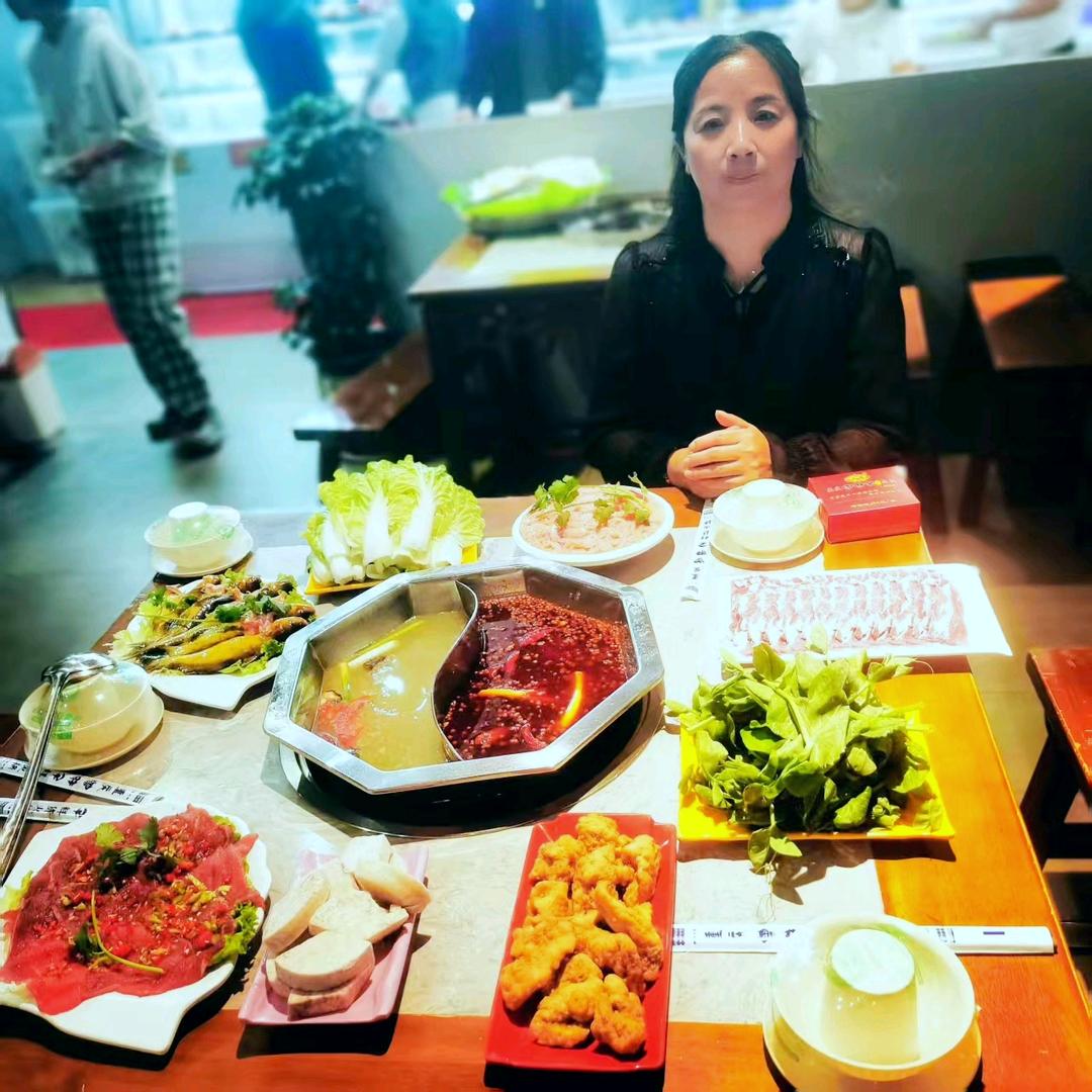 重庆曾胖子鲜货火锅红梅姐(昆阳店)
