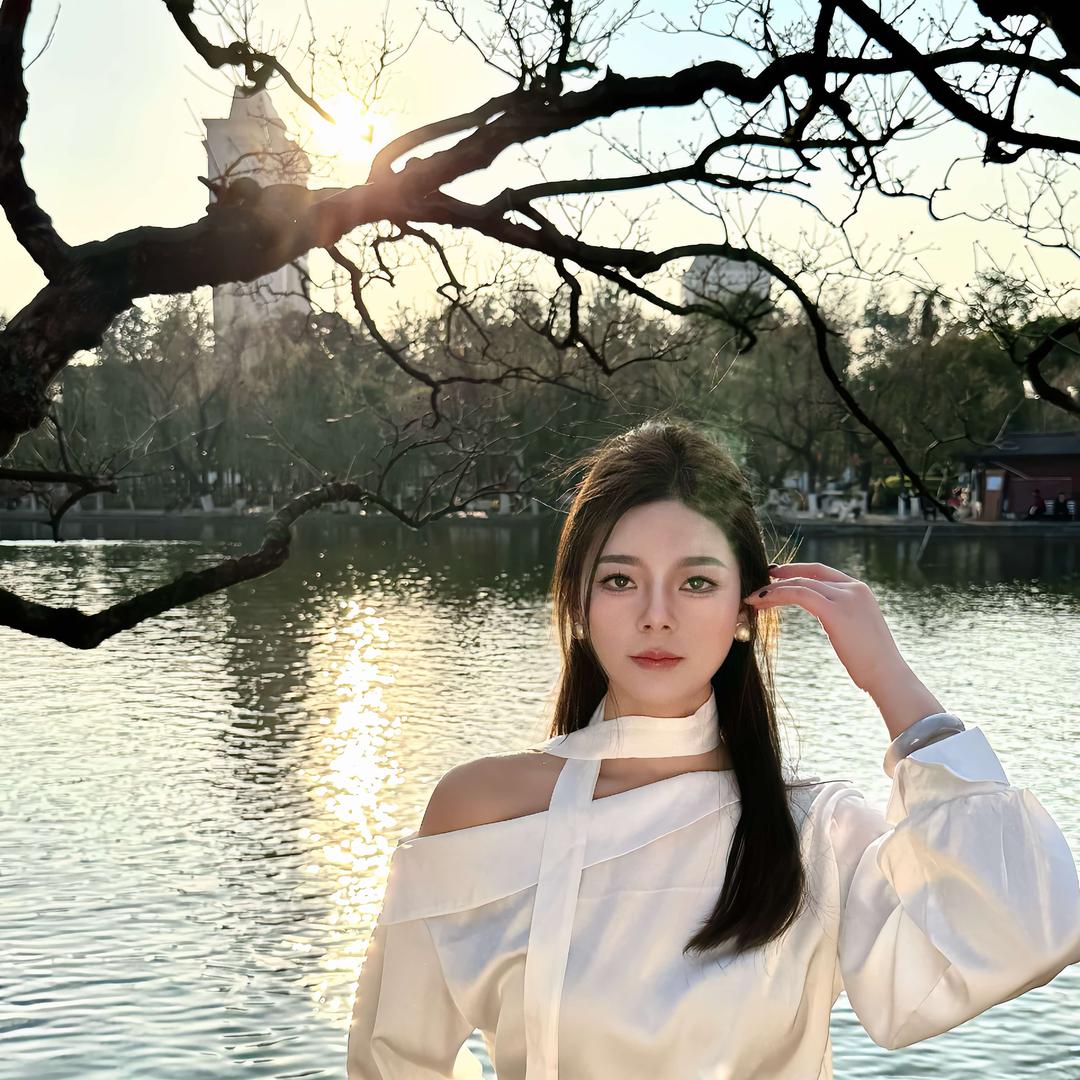 朋普遇见美肤菁纯伊人（一站式皮肤管理）