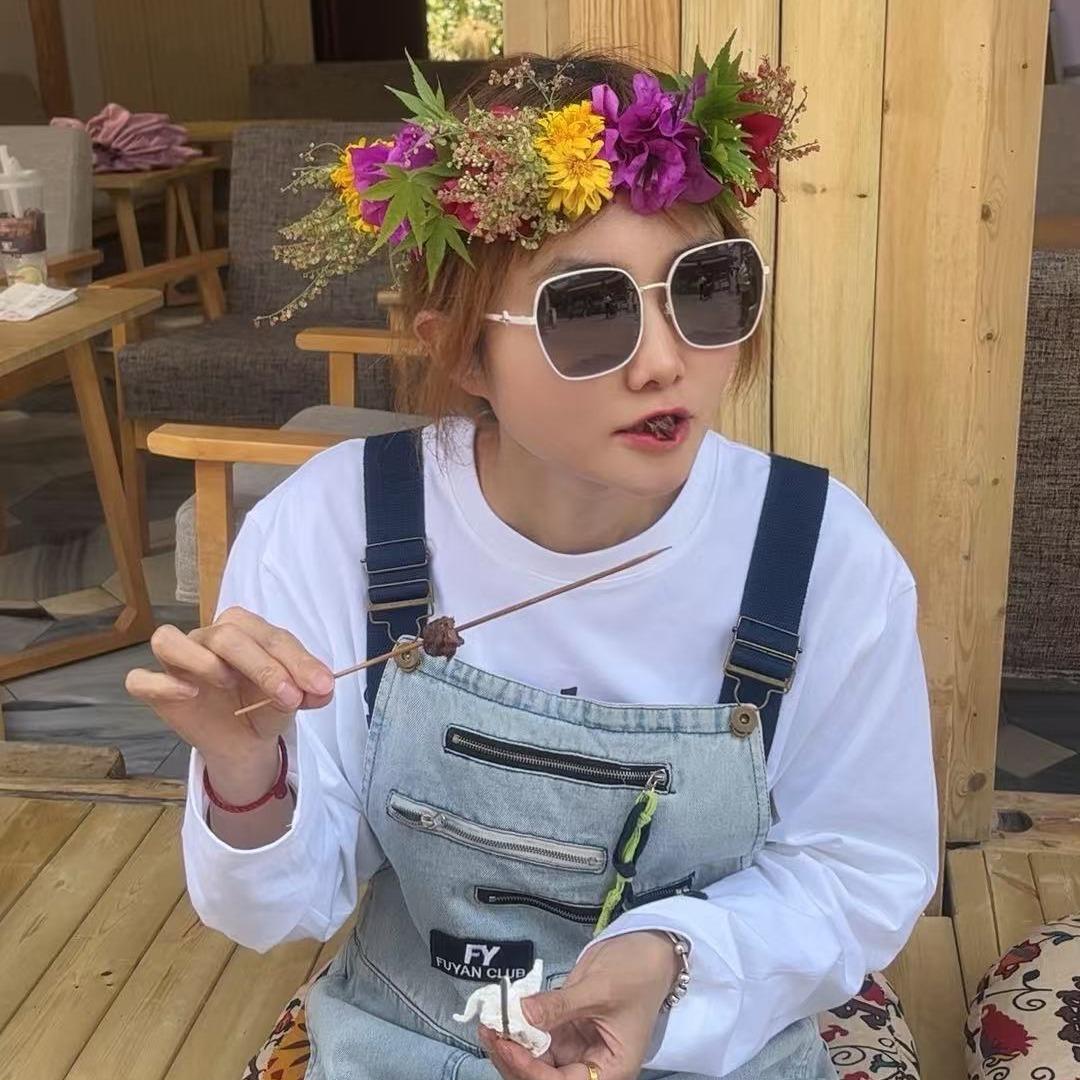 美美的三三