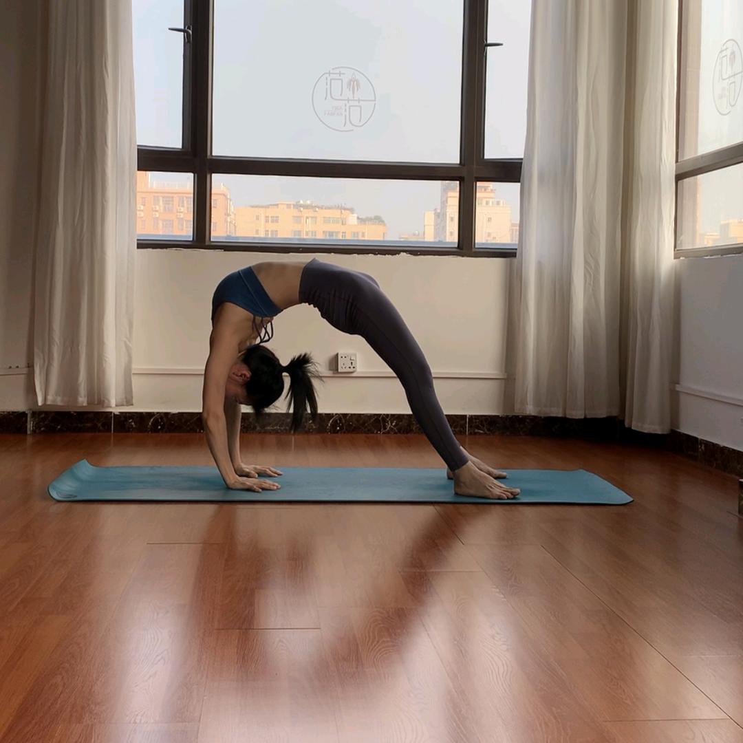 范范瑜珈普拉提官方号