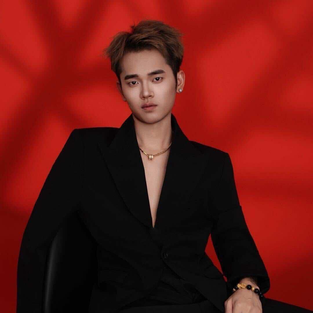 欧卡-金牛区藤野造型龙湖北城天街