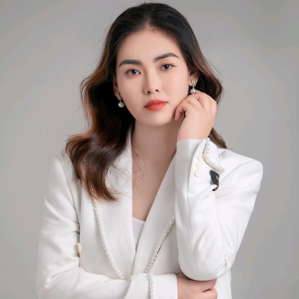 译颜美高端美容会所 秀云（洛河店 ）