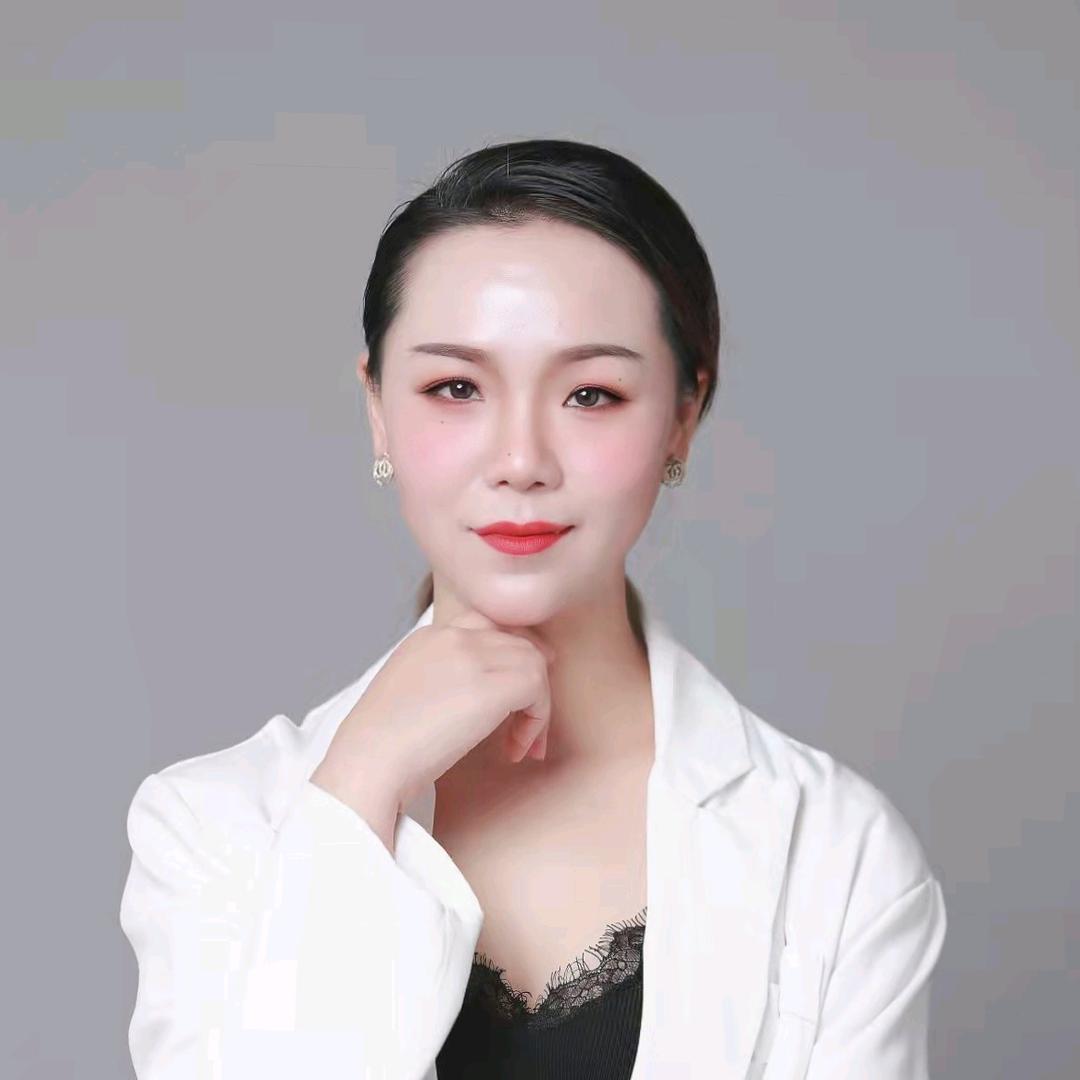 在济宁做白发的王老师