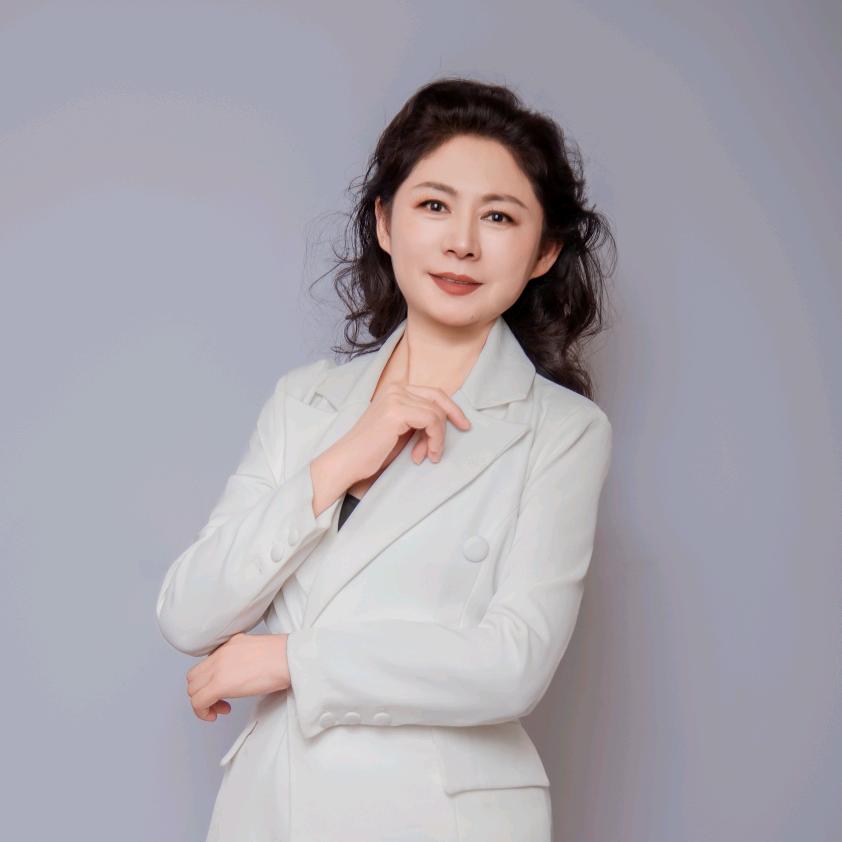 龙沙初颜美容徐姐