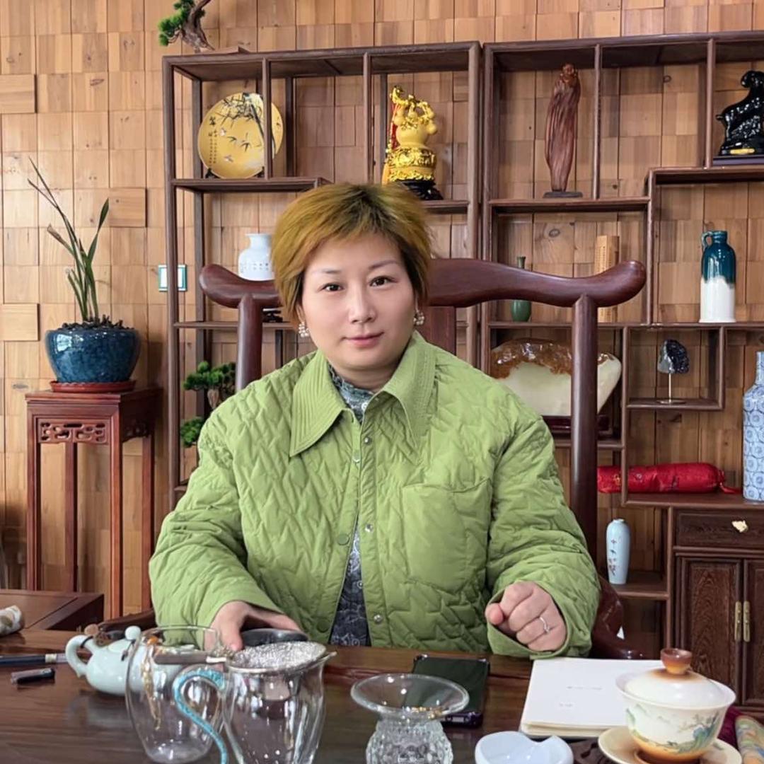 张姐江华山水装饰设计