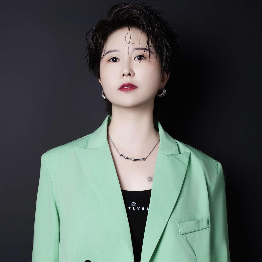 丝丝不凡理发店官方号